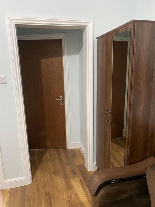 007- S1Premium Location Studio Apartment Central Лондон Екстериор снимка